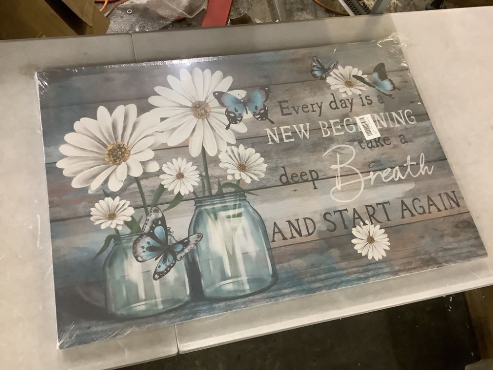 Daisy Canvas Wall Art 35" x 23.5" - Image 2 - Lot 526