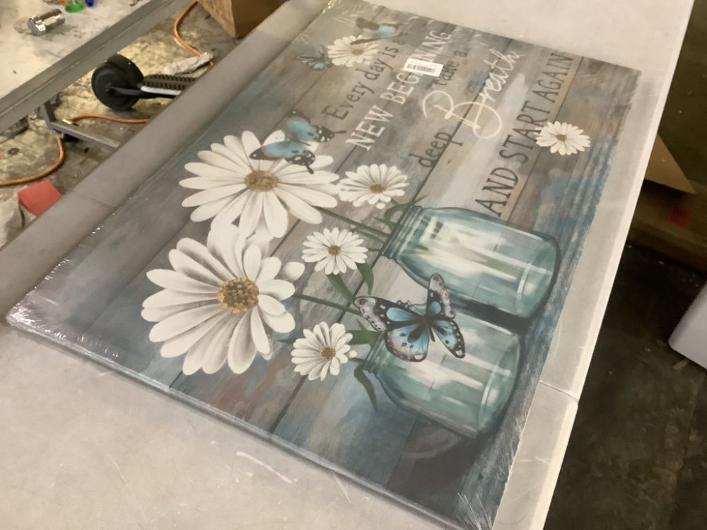 Daisy Canvas Wall Art 35" x 23.5" - Image 3 - Lot 526