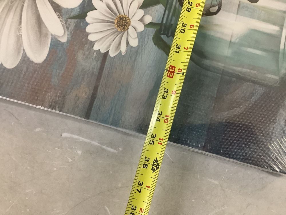 Daisy Canvas Wall Art 35" x 23.5" - Image 4 - Lot 526