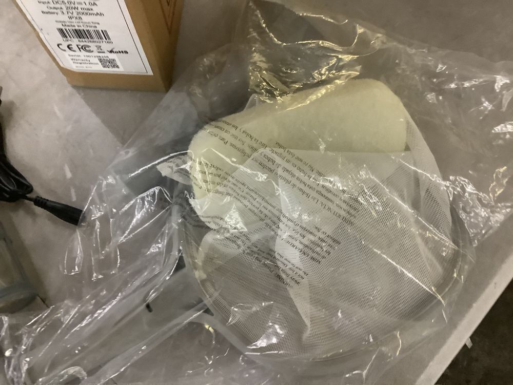 KOKIDO Rechargeable Pool Vacuum Cleaner - Image 3 - Lot 665