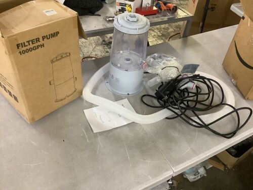 Clear Cartridge Filter Pump - Lot 671
