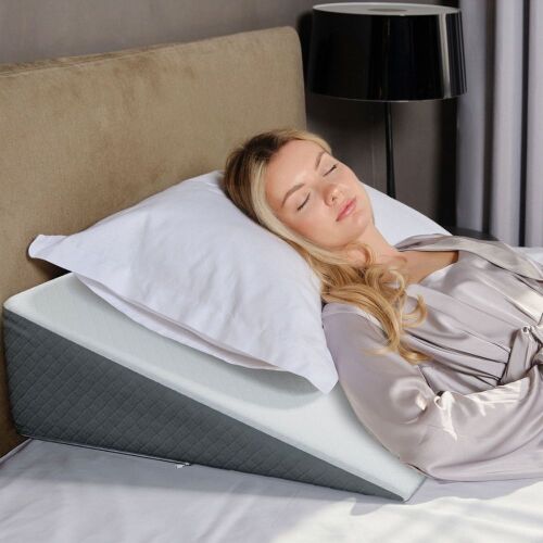Bed Wedge Pillow - Lot 780