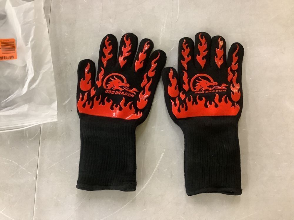 BBQ Dragon Extreme Heat Resistance BBQ Gloves - Image 2 - Lot 268JF