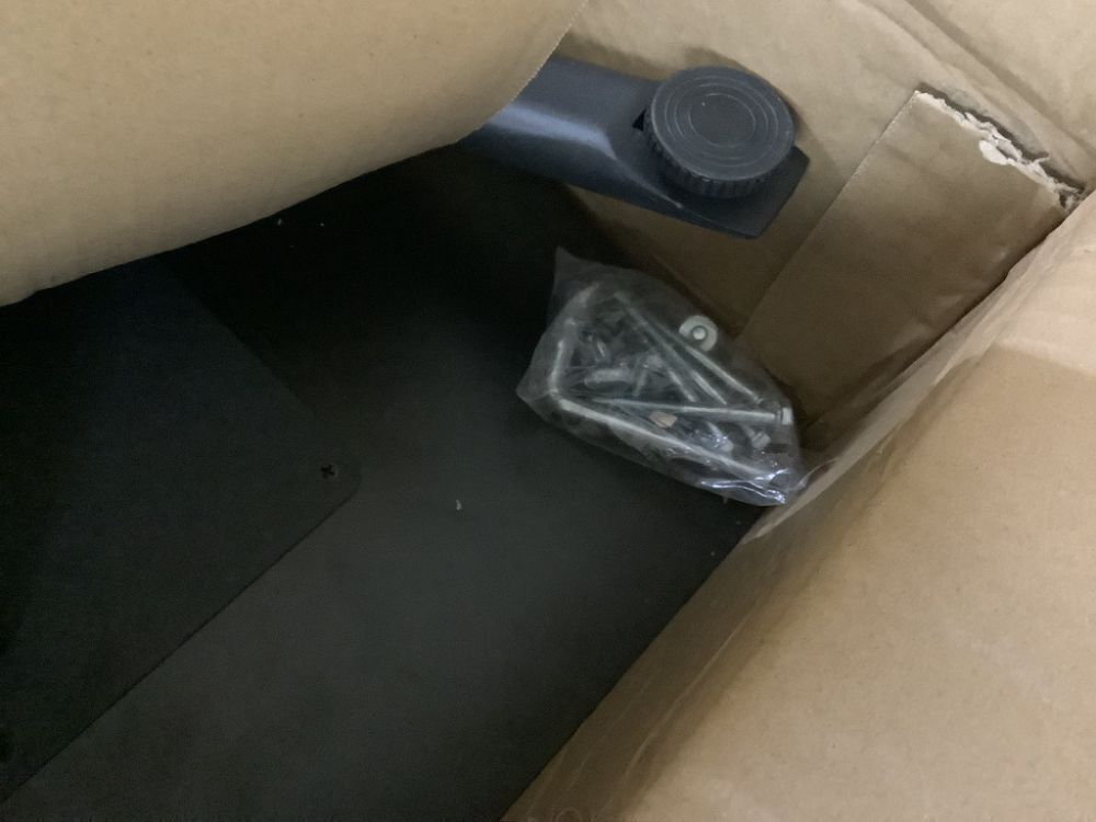 Mobile Standing Desk with 45° Tilting Desktop - Image 4 - Lot 480