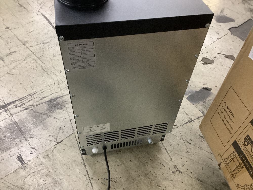 Hooure 13.5 in. 80LBS/24H Freestanding Full Size Cubes Commercial Ice Maker in Stainless Steel - Image 8 - Lot 23JF
