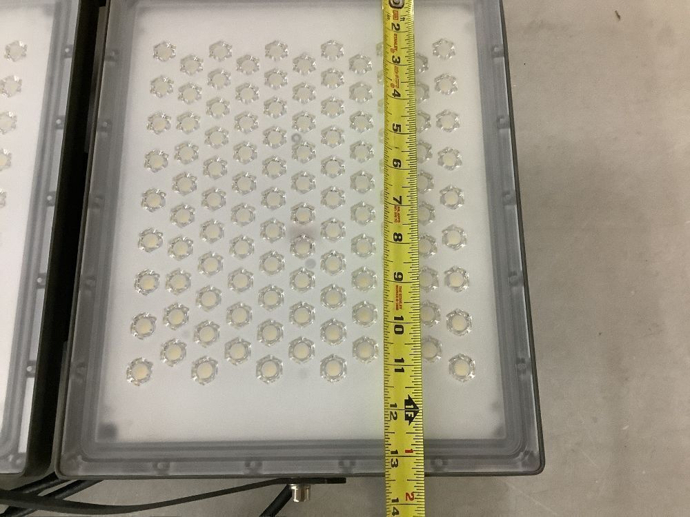 SOLLA 600W LED Flood Light - Image 8 - Lot 107