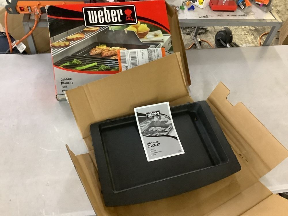 Weber Porcelain-enameled Cast-Iron Griddle Insert Compatible with Small and Large Spirit Grills - Image 2 - Lot 276JF