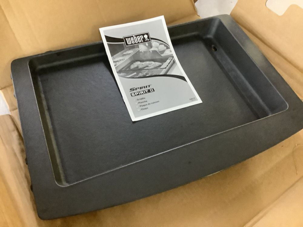 Weber Porcelain-enameled Cast-Iron Griddle Insert Compatible with Small and Large Spirit Grills - Image 3 - Lot 276JF