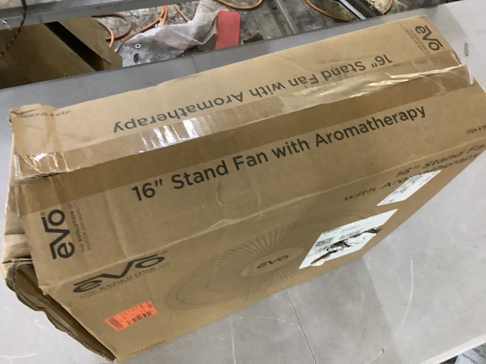 Evo 16 in 3 Speed Aromatherapy Fan in Black with Wide Angle Oscillation - Image 3 - Lot 464JF