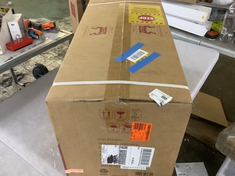 AKDY 30 in. 343 CFM Built-in Insert Kitchen Vent Ducted/Ductless Convertible Range Hood in Stainless Steel with Carbon Filter - Image 3 - Lot 115JF