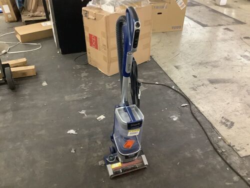 Shark Stratos Bagless Corded HEPA Filter Upright Vacuum Cleaner with DuoClean PowerFins HairPro and Odor Neutralizer Tech - Lot 470JF