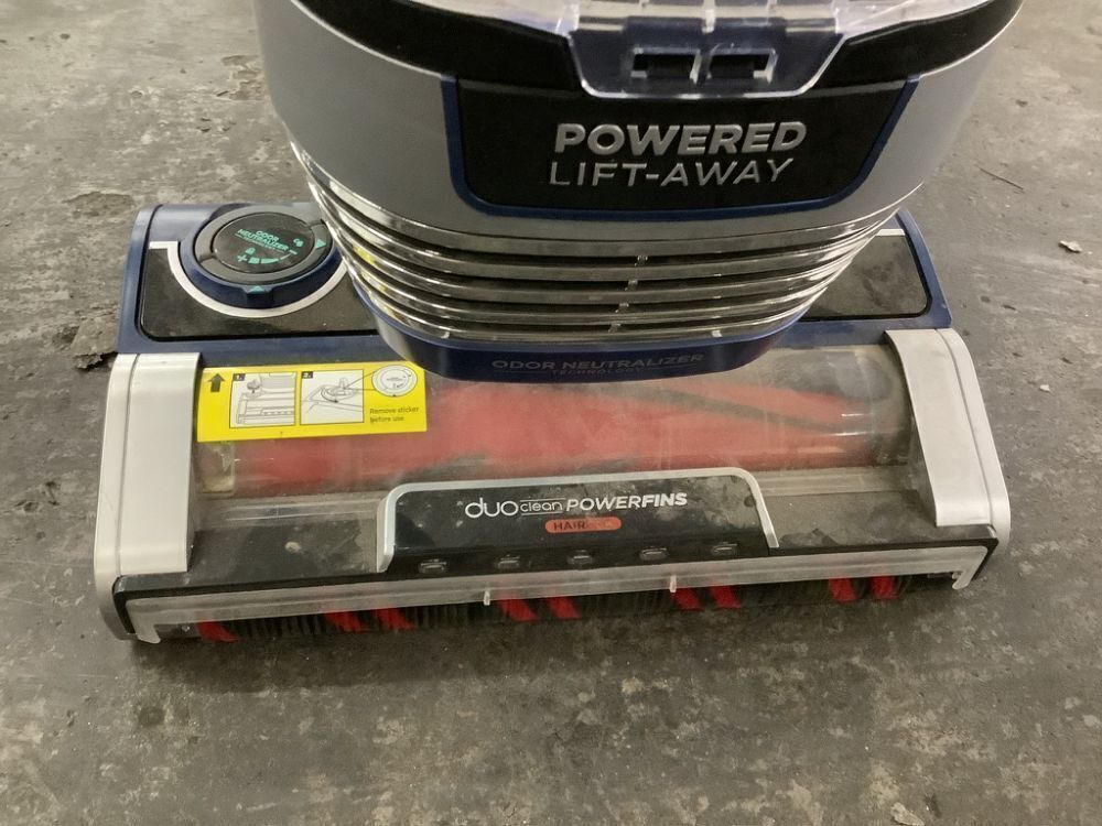 Shark Stratos Bagless Corded HEPA Filter Upright Vacuum Cleaner with DuoClean PowerFins HairPro and Odor Neutralizer Tech - Image 4 - Lot 470JF