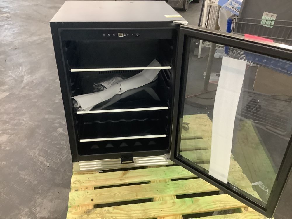 Nipus 23.4 in. Single Zone 220 Plus Cans Beverage Cooler Built-in Refrigerator with 2-Door Handles in Silver Stainless Steel - Image 6 - Lot 44JF