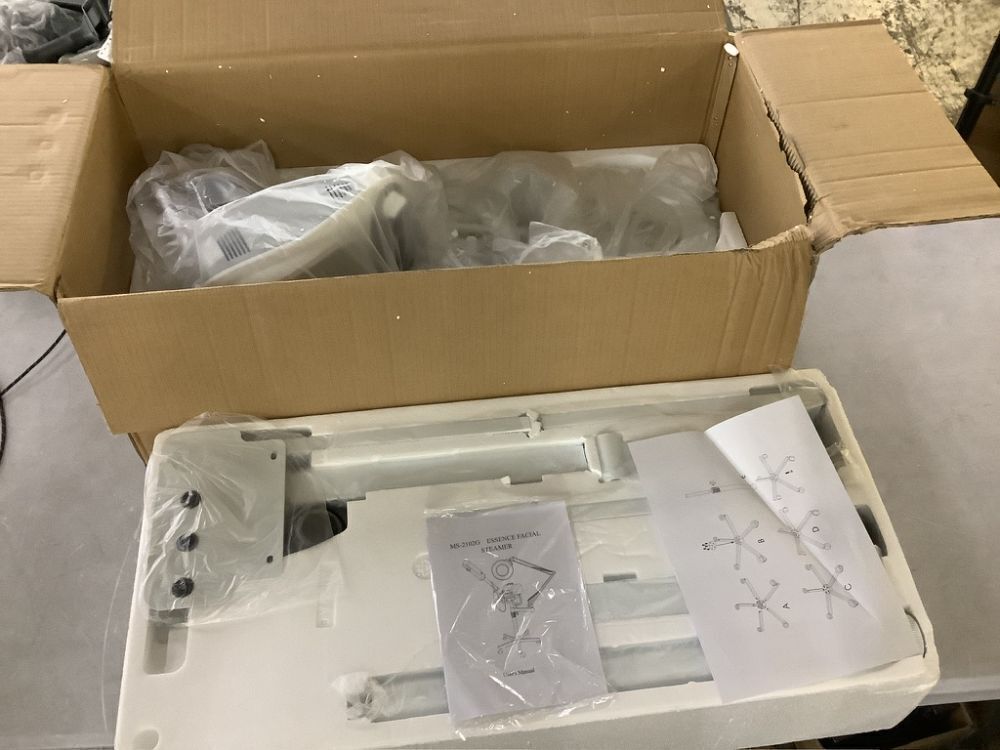 Funnylife 3 in 1 Aromatherapy Facial Steamer, 5X Magnifying LED Lamp, High Frequency Machine - Image 2 - Lot 63