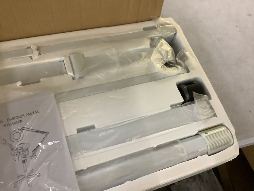 Funnylife 3 in 1 Aromatherapy Facial Steamer, 5X Magnifying LED Lamp, High Frequency Machine - Image 5 - Lot 63