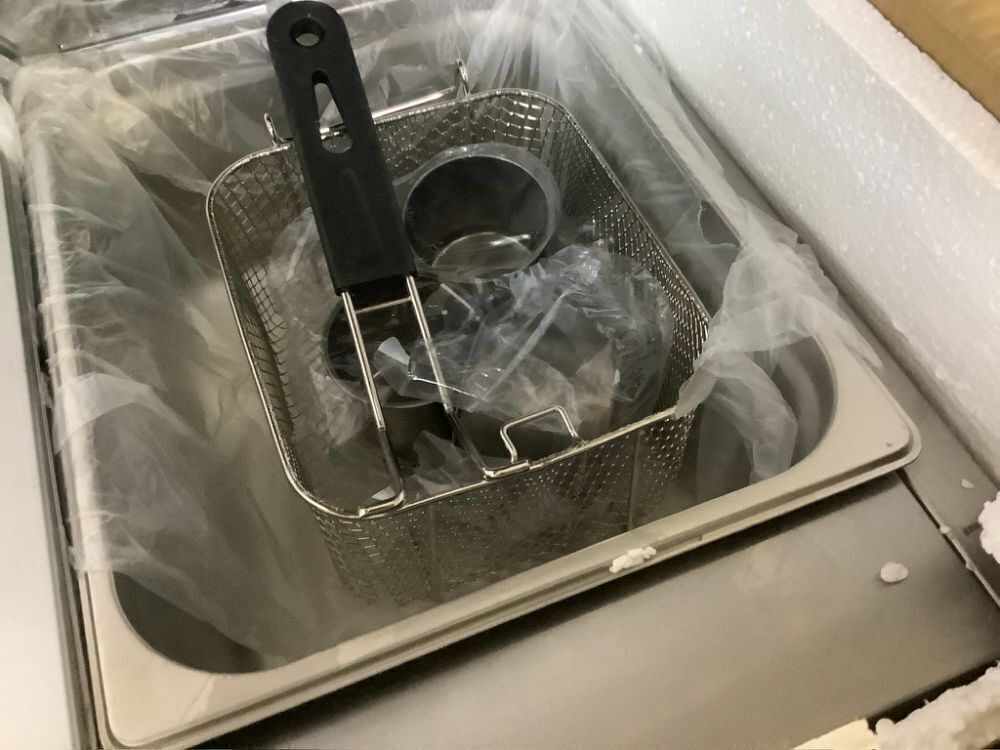 Countertop Gas Deep Fryer - Image 6 - Lot 65