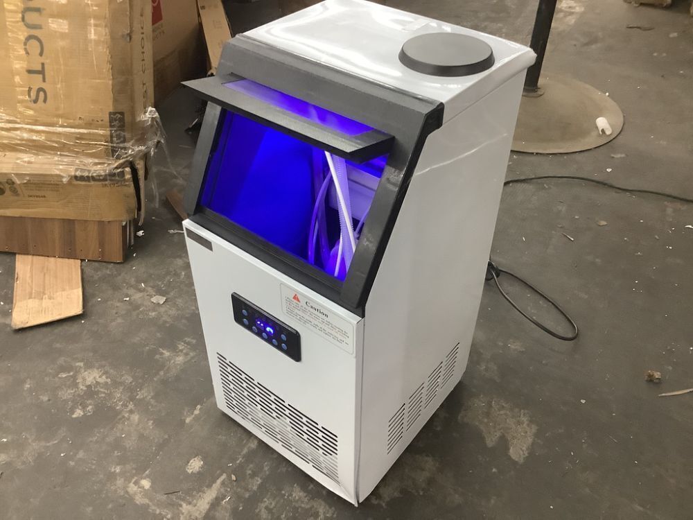 Commercial Ice Maker with Storage Bin - Image 2 - Lot 95JF
