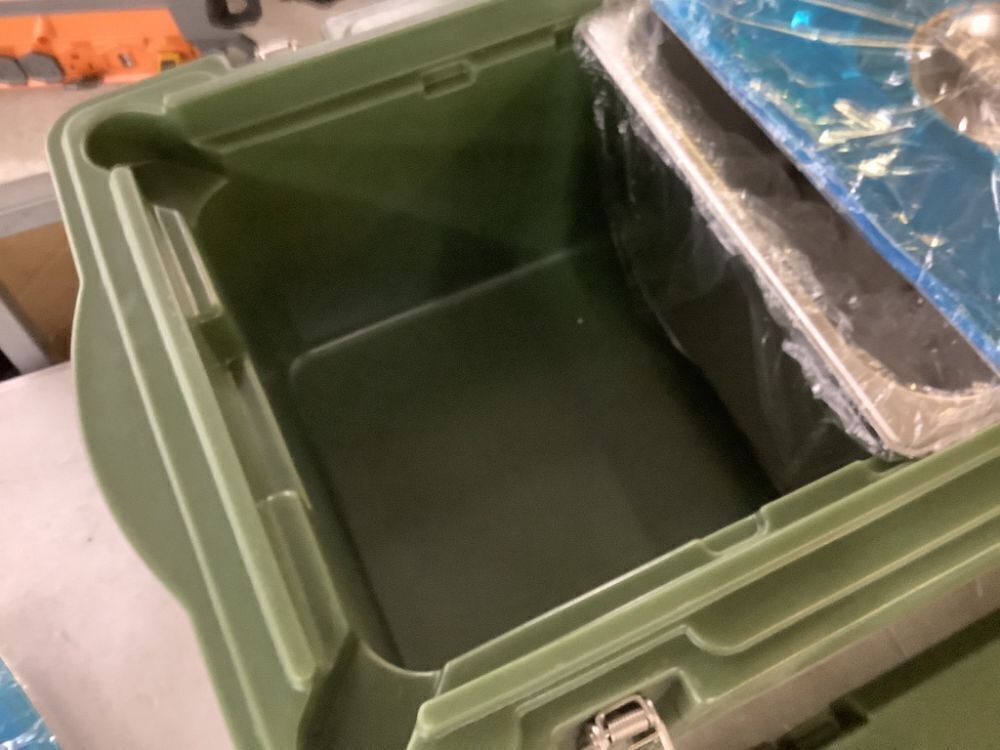 Insulated Food Pan Carrier - Image 5 - Lot 110