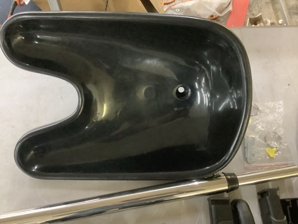 Portable Shampoo Basin - Image 3 - Lot 141