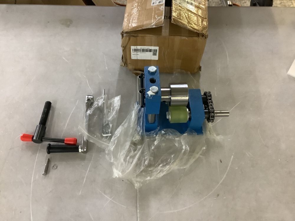Hand Crank Bracelet Bending Machine - Image 2 - Lot 142