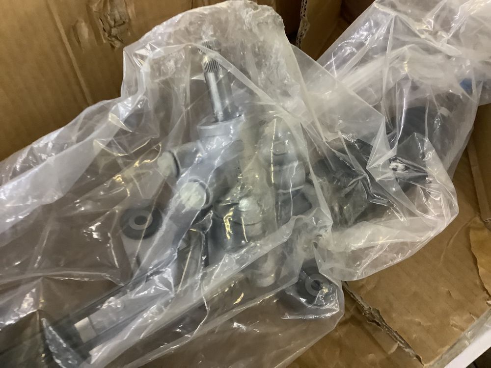 Hydraulic Power Steering Rack and Pinion for Honda Accord 2003-2007 - Image 4 - Lot 231