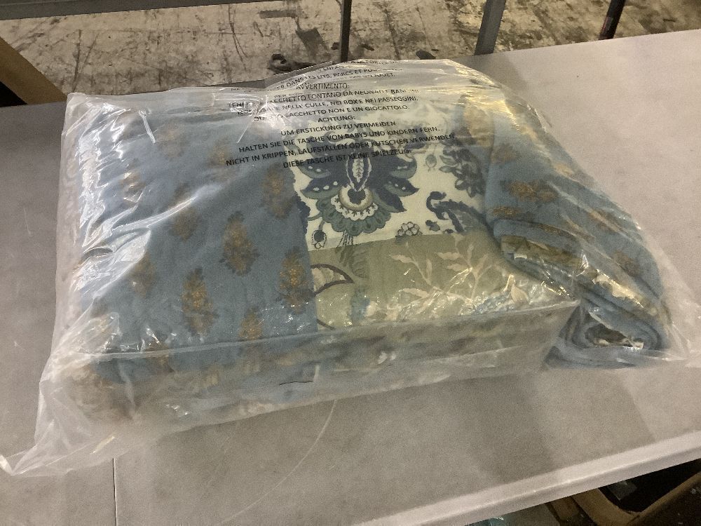 Secgo California King Quilt Set - Image 2 - Lot 247