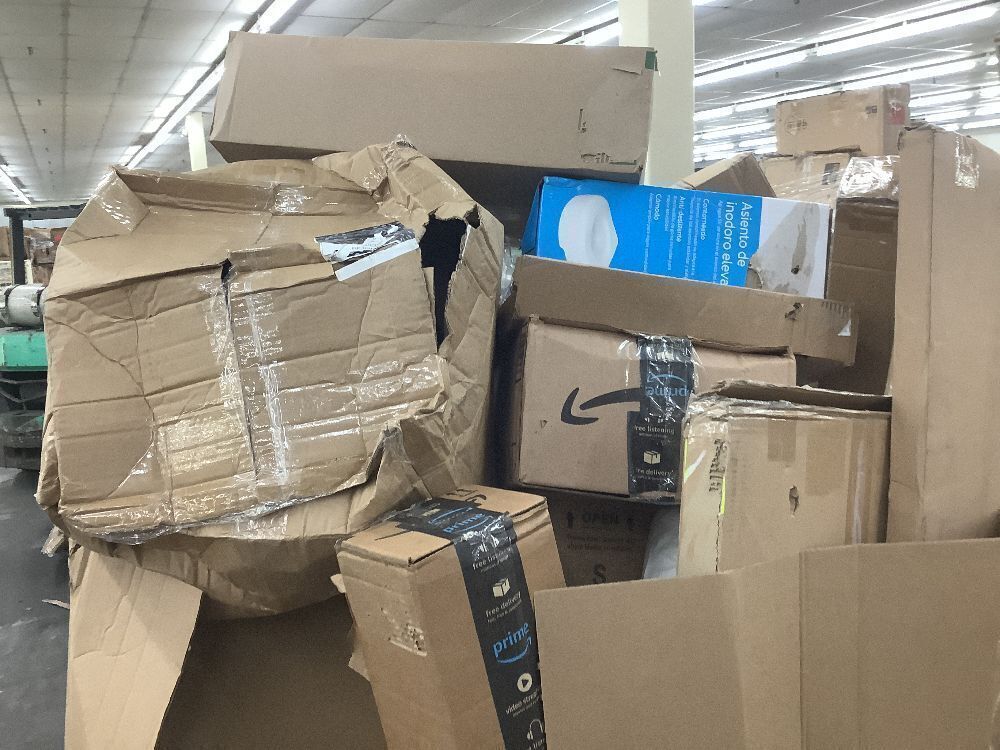 Pallet of Return Items - Uninspected, Will Have Salvage - Image 3 - Lot 631