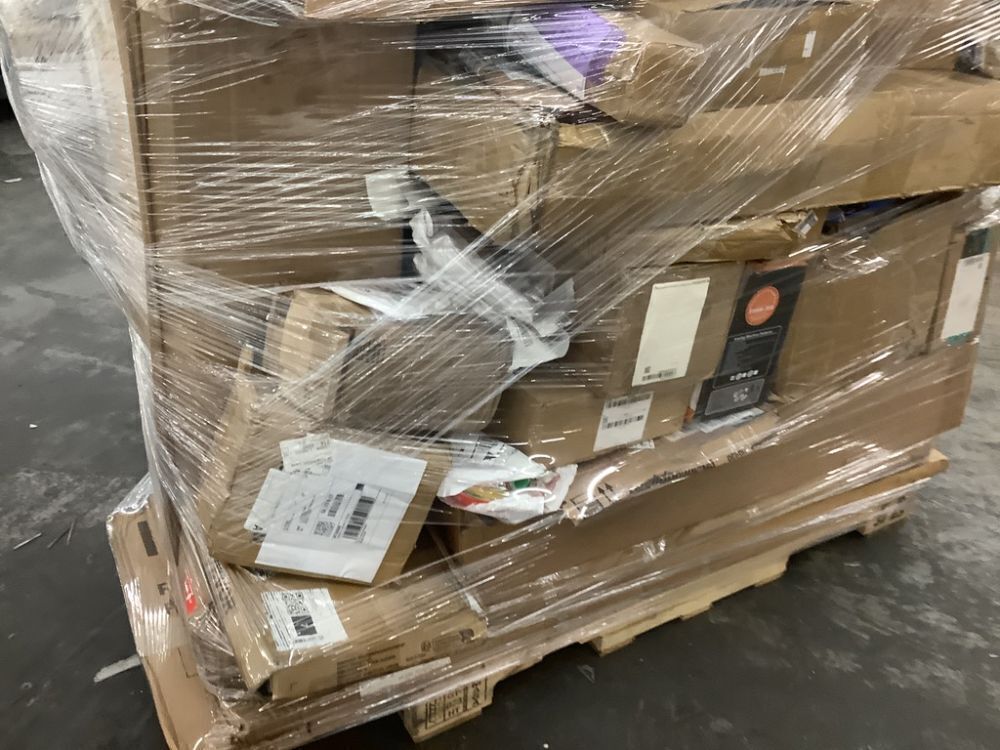 Salvage Pallet. Items Will Be Damaged and Incomplete. - Image 7 - Lot 734