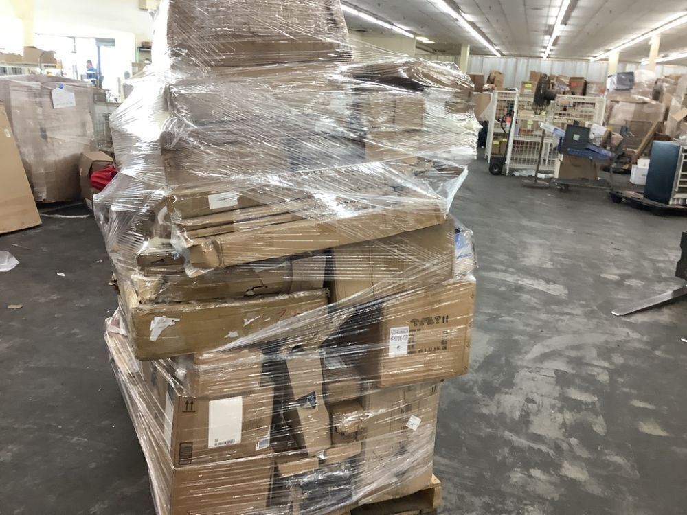 Salvage Pallet. Items Will Be Damaged and Incomplete. - Image 10 - Lot 734