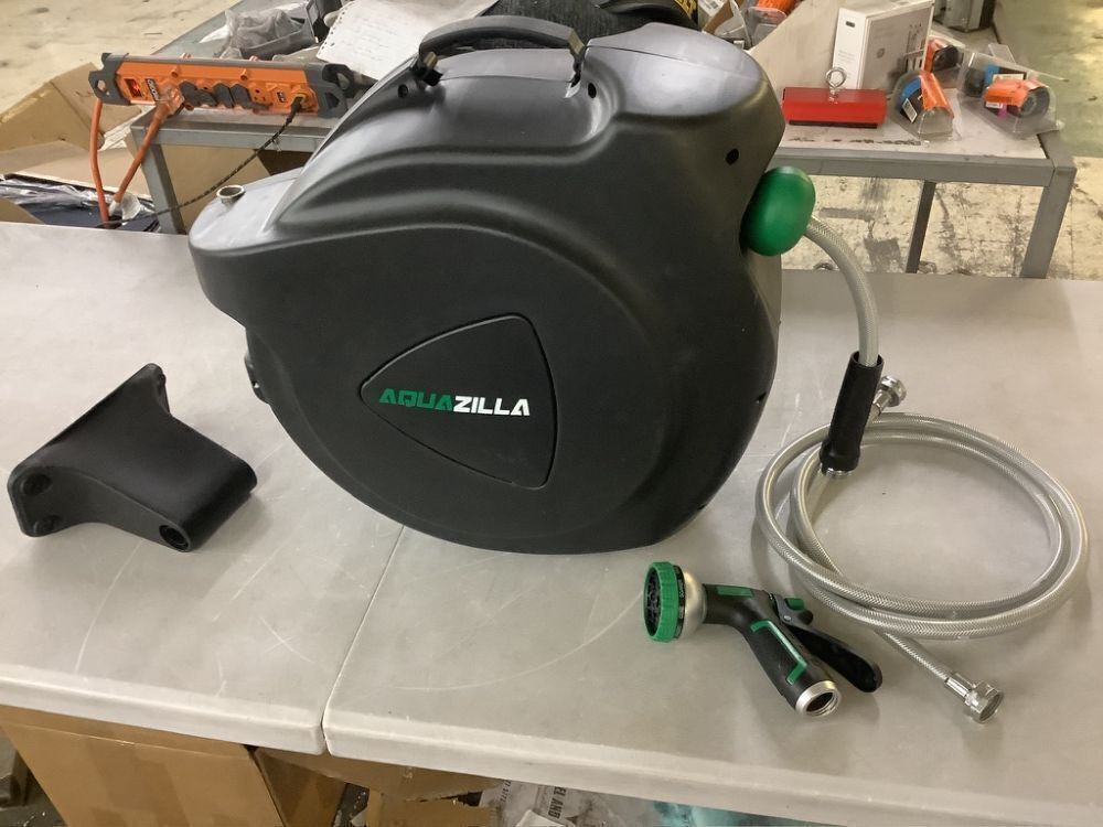 Aquazilla Retractable Garden Hose Reel - Image 2 - Lot 740