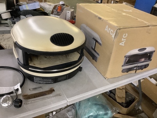 Gozney Arc Propane Outdoor Pizza Oven in Bone White - Lot 91JF