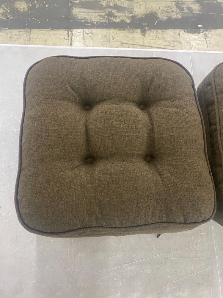 GOFORIT Chair Cushions 16" x 16", Set of 2 - Image 2 - Lot 397