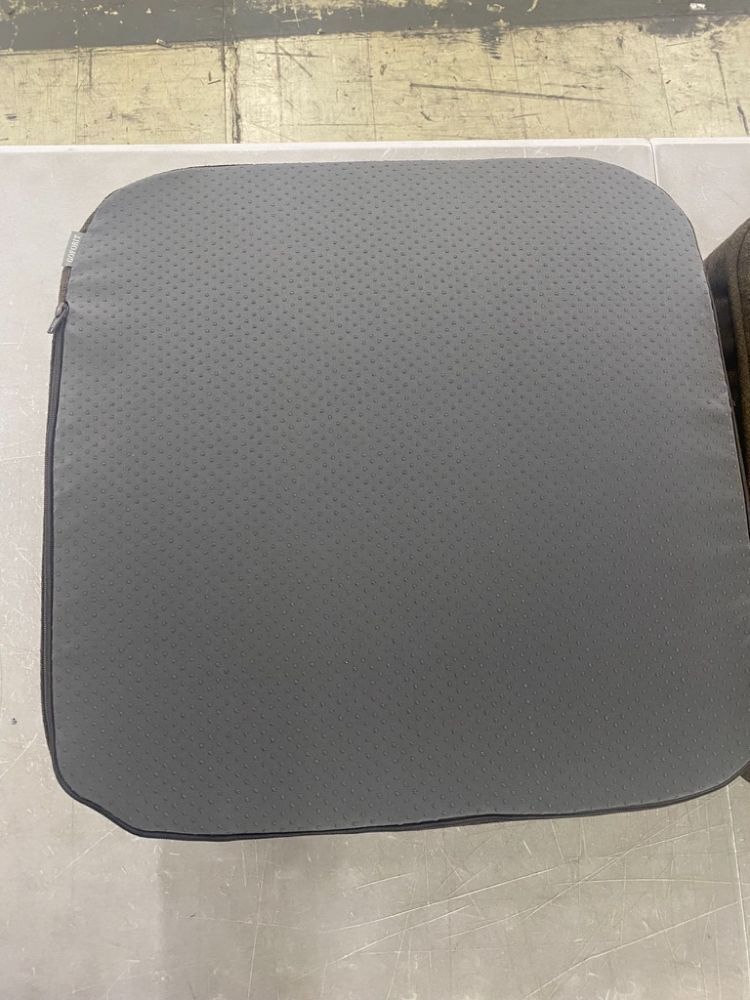 GOFORIT Chair Cushions 16" x 16", Set of 2 - Image 3 - Lot 397