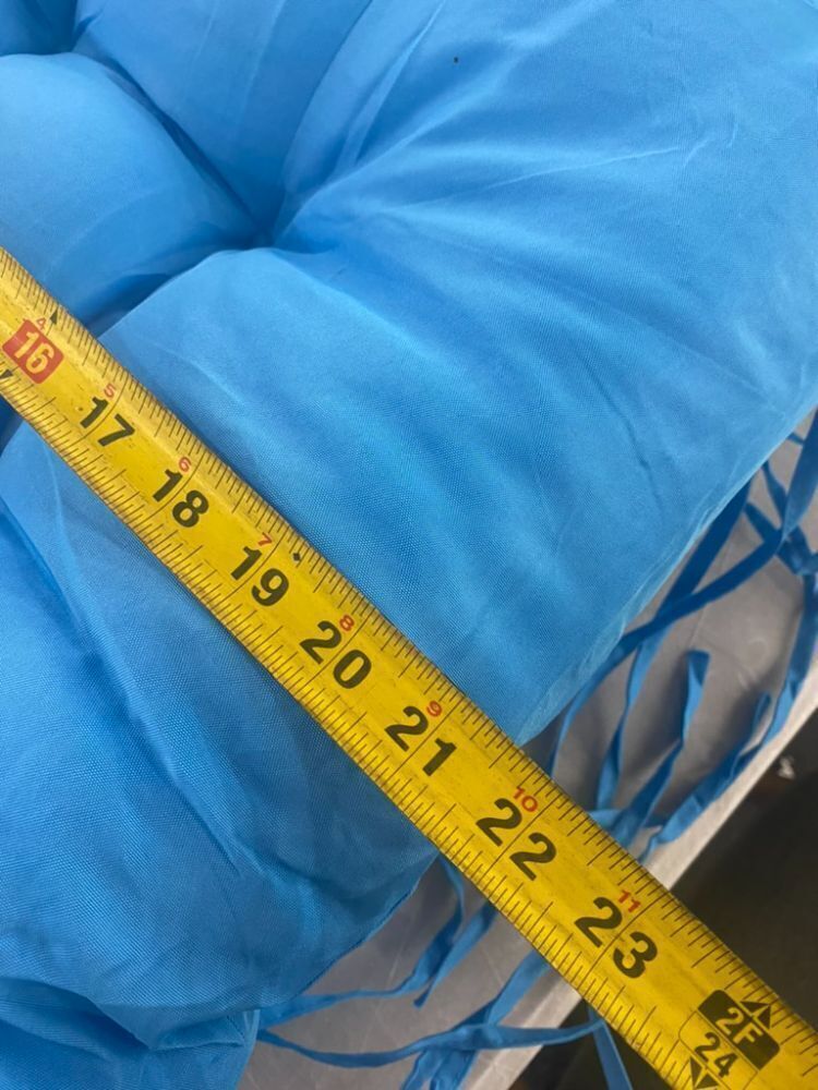 Set of 4 Chair Cushions, 2 Rounded & 2 Rectangle - Image 5 - Lot 404