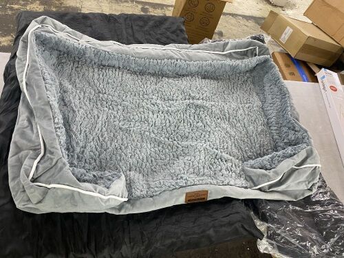 Large Dog Bed - Lot 632