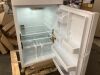 Vissani 18 cu. ft. Top Freezer Refrigerator DOE in White - Dented - Thumbnail 9