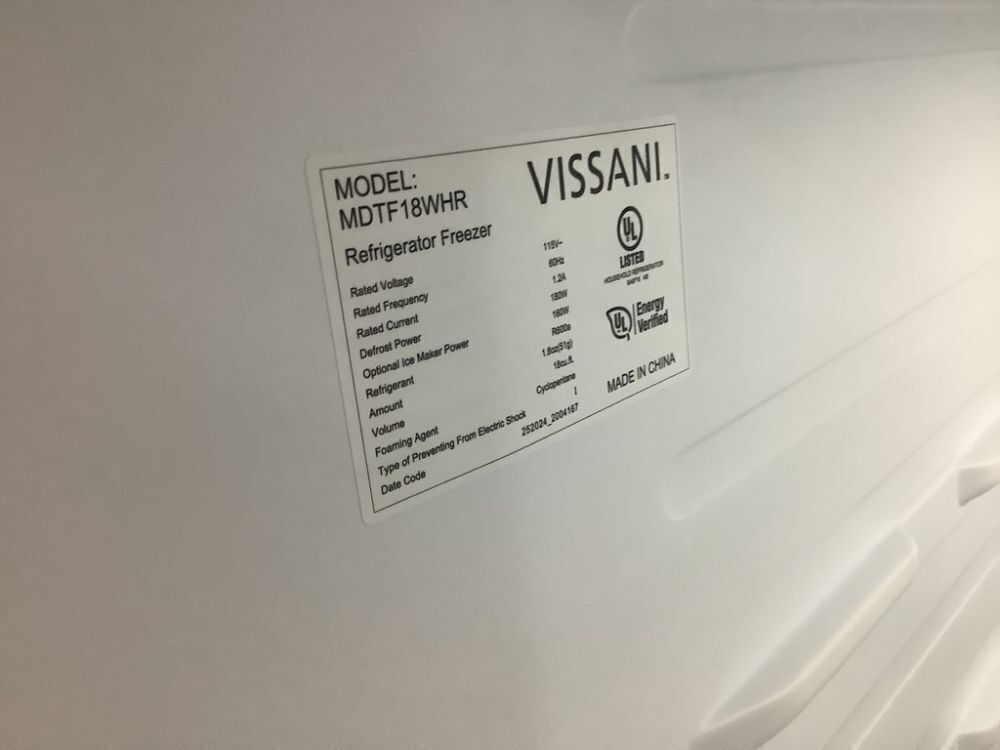 Vissani 18 cu. ft. Top Freezer Refrigerator DOE in White - Dented - Image 10 - Lot 10JF