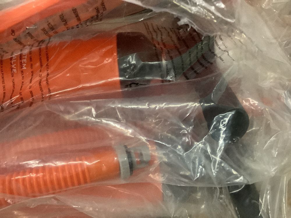 Inflatable Stand Up Paddleboard with 2 Pumps & 2 Paddles - Image 6 - Lot 44JF