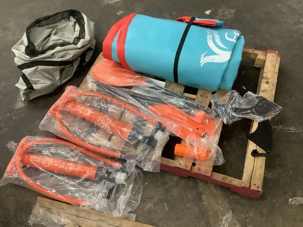 Inflatable Stand Up Paddleboard with 2 Pumps & 2 Paddles - Image 7 - Lot 44JF