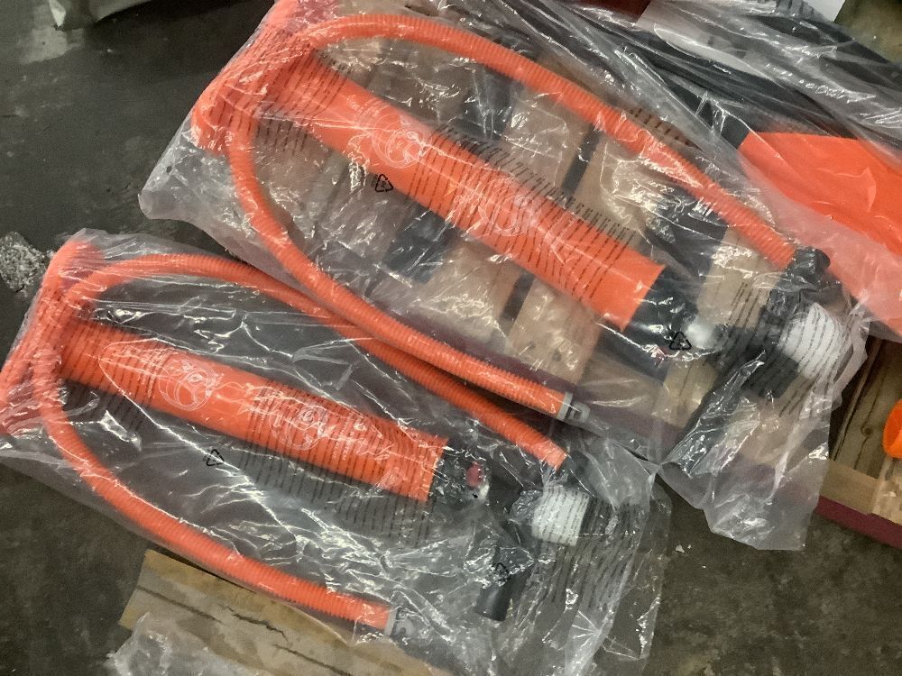 Inflatable Stand Up Paddleboard with 2 Pumps & 2 Paddles - Image 8 - Lot 44JF