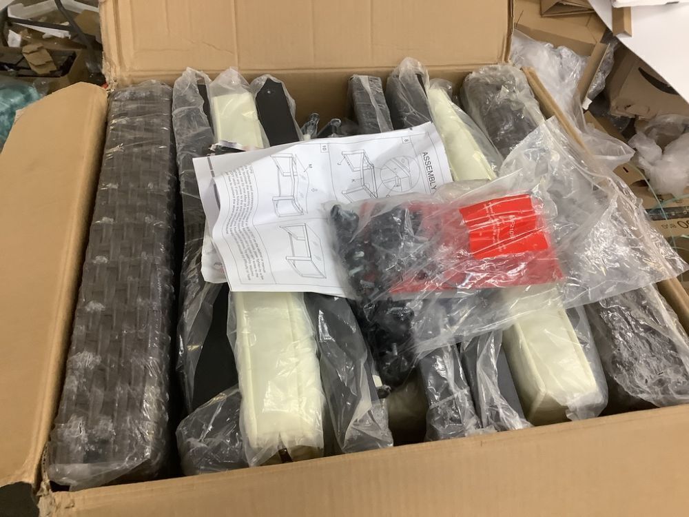 Patio Festival 5-Piece Wicker Patio Conversation Set with Offwhite Cushions - Image 4 - Lot 55JF