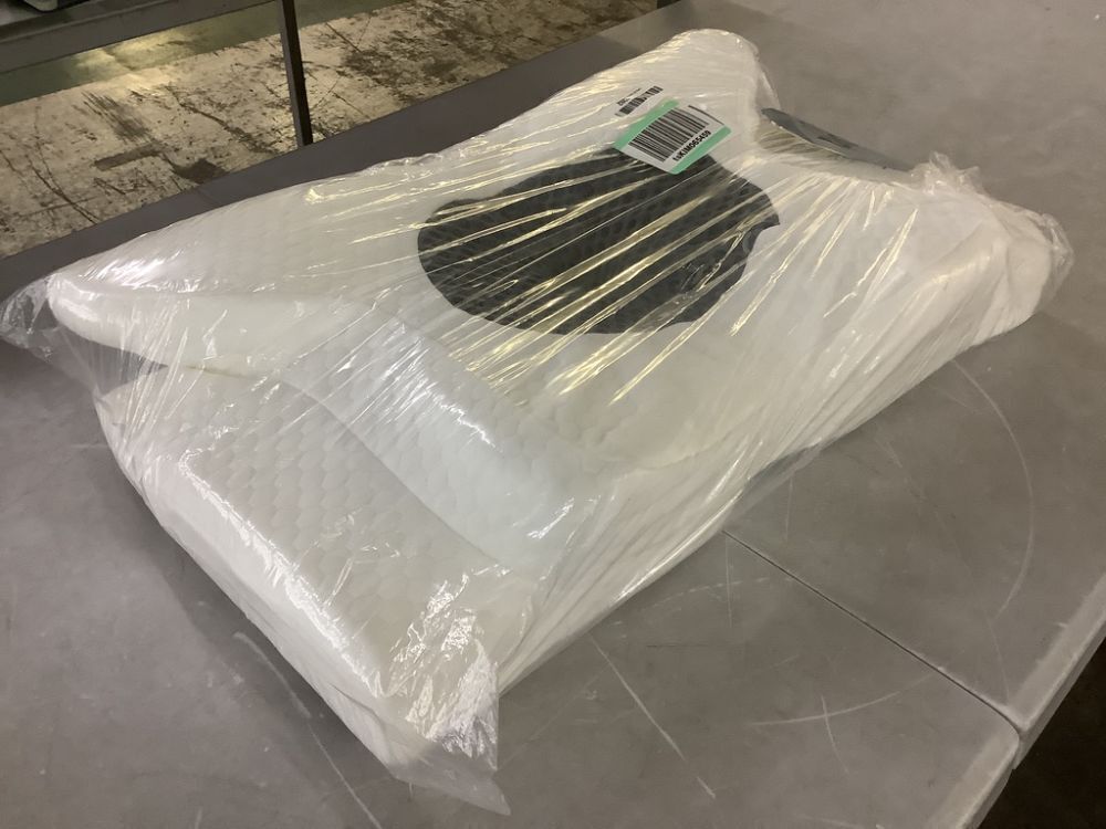 Emircey Bed Pillow - Image 2 - Lot 252