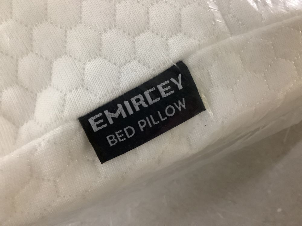 Emircey Bed Pillow - Image 4 - Lot 252