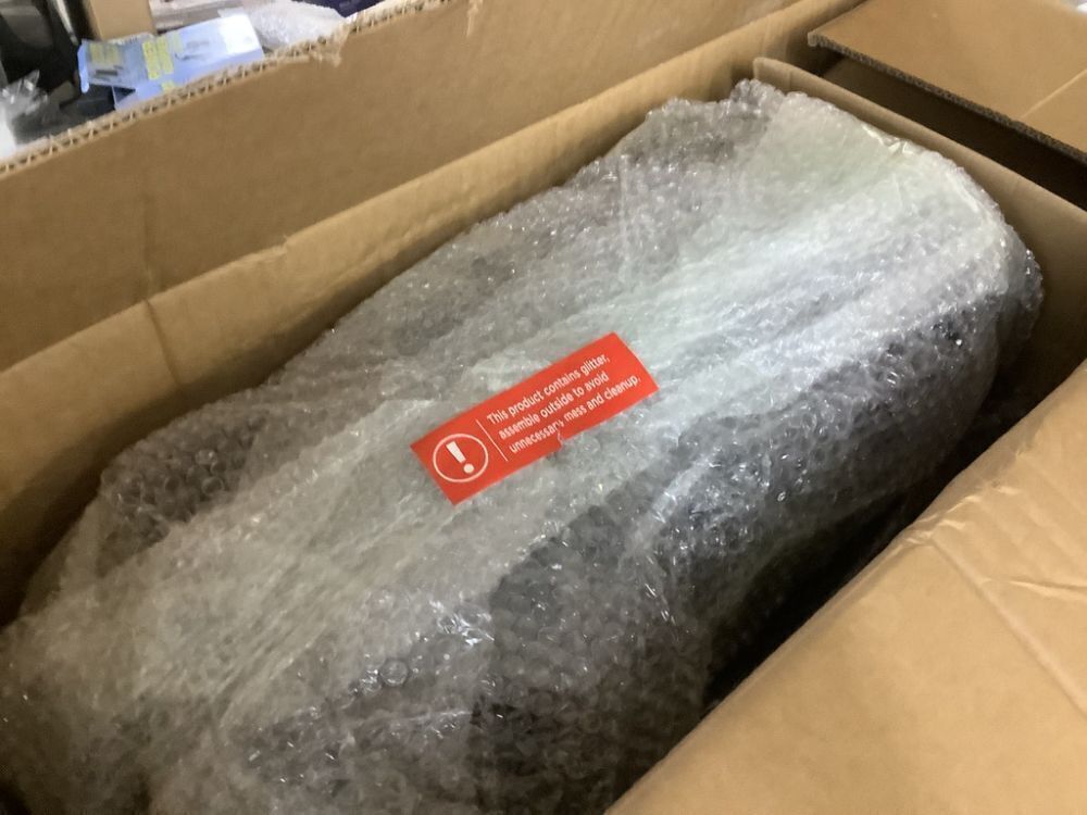 5ft 2-Piece Moose Family Lighted Outdoor Christmas Decor Set w/ LED Lights - Image 3 - Lot 275