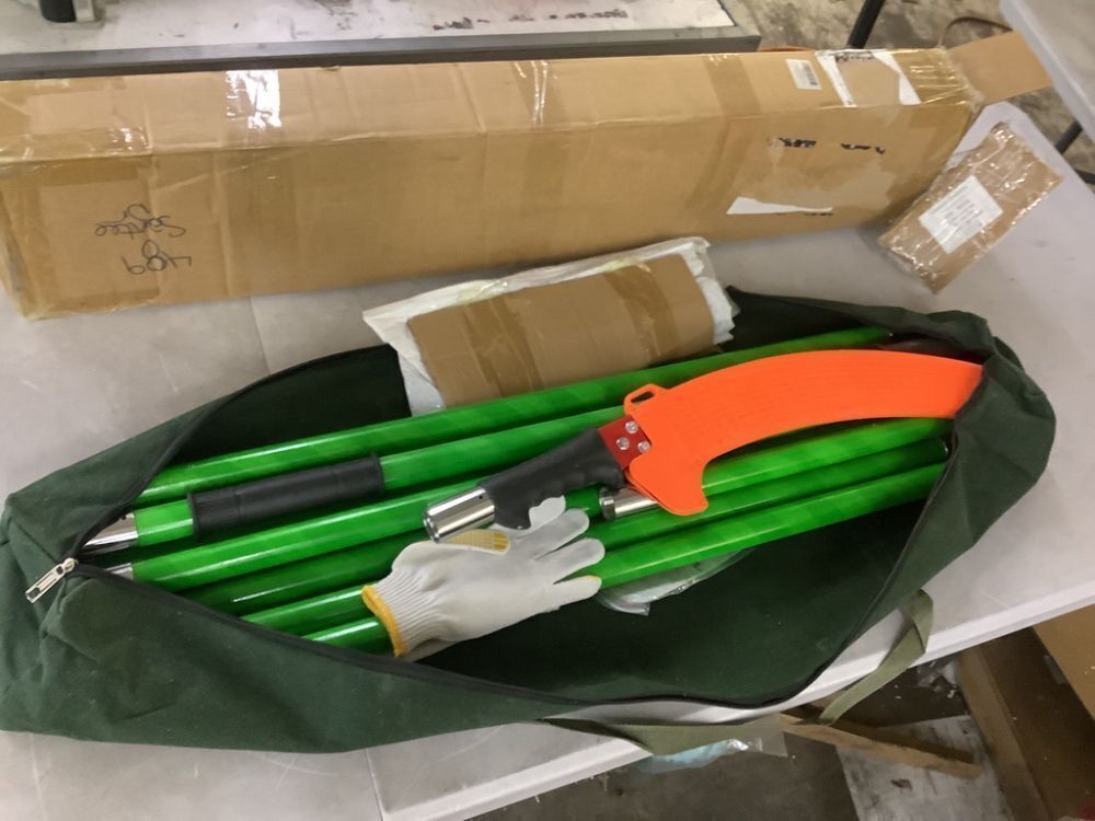 30' Manual Pole Trimmer - Image 2 - Lot 331