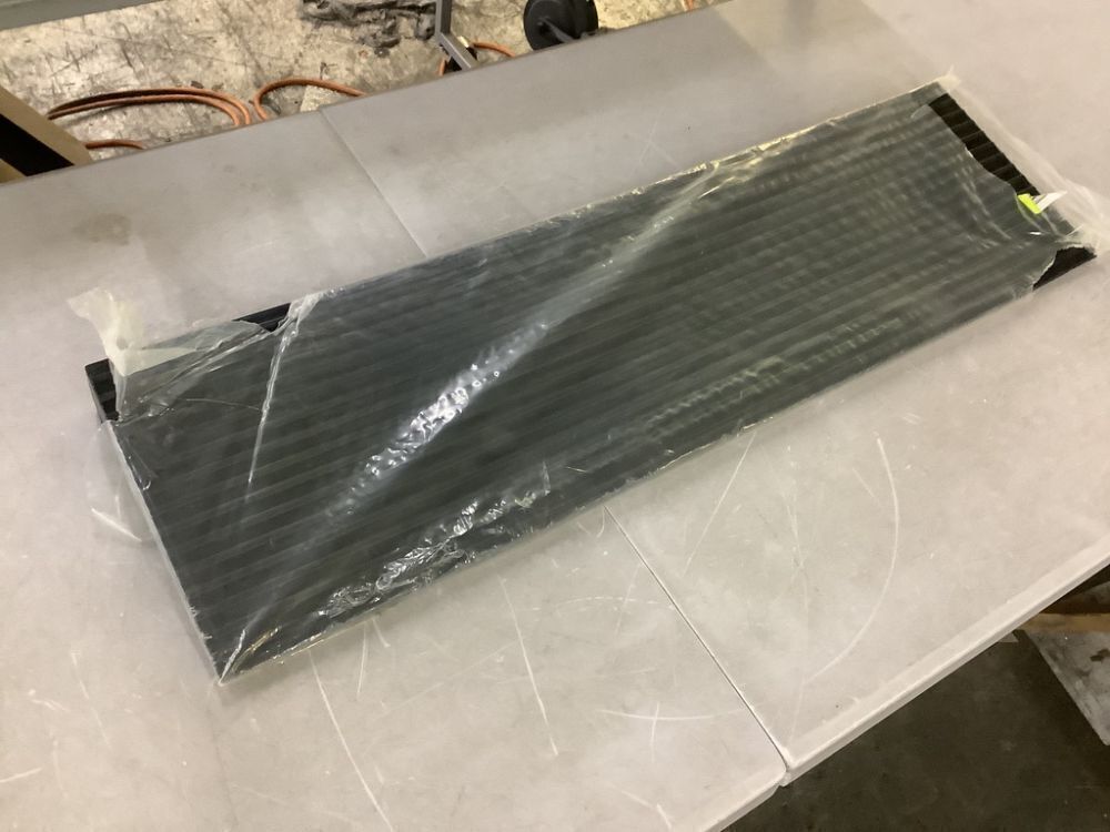 1.8" Rise Threshold Ramp, 35" x 9.8" - Image 2 - Lot 443