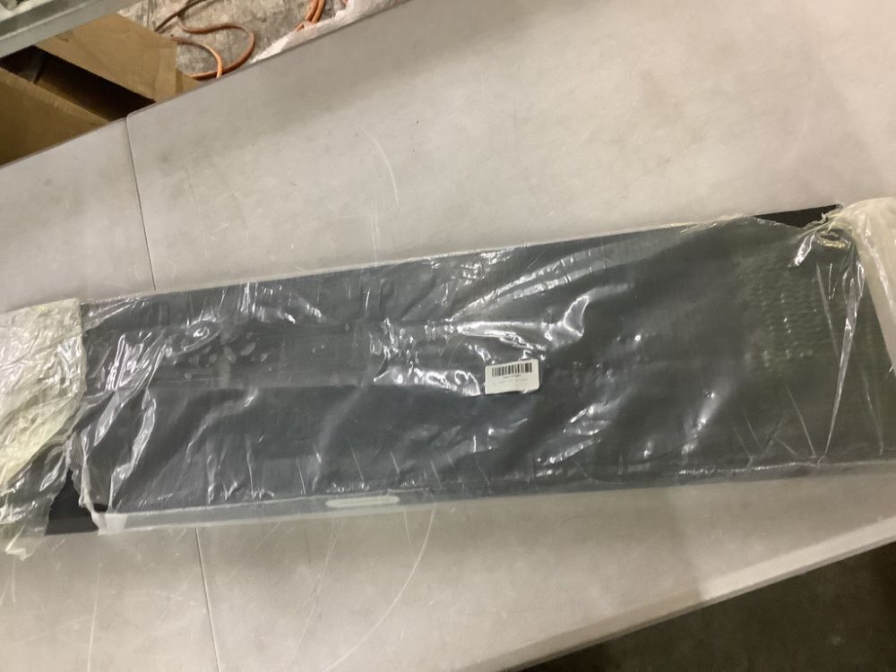 1.8" Rise Threshold Ramp, 35" x 9.8" - Image 4 - Lot 443