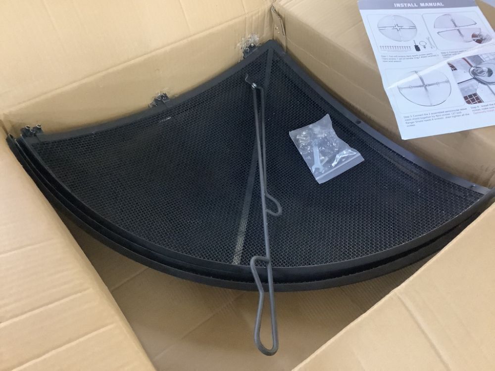 Fire Pit Spark Screen 36" - Image 3 - Lot 445