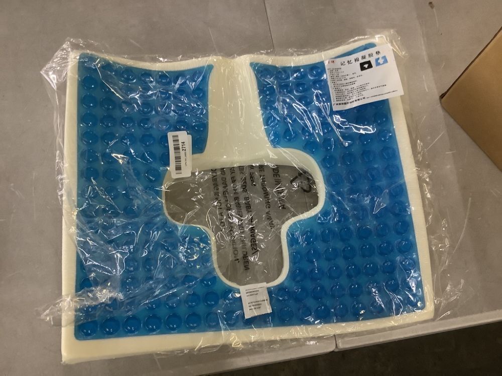 Memory Foam & Gel Anti-Bedsore Cushion - Image 1 - Lot 448