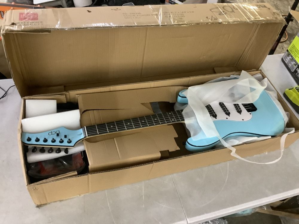 Beginner Electric Guitar Kit w/ Case, 10W Amp, Tremolo Bar - 39in - Image 2 - Lot 454